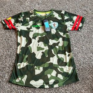 NWT  FORCES ARMEES ET POLICE 2020/21 CAMEROON FUSION CAMOUFLAGE SOCCER SHIRT M